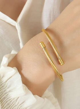 新款简约麻花编织手镯女气质