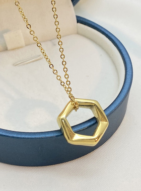 立体镂空钛钢项链女锁骨链