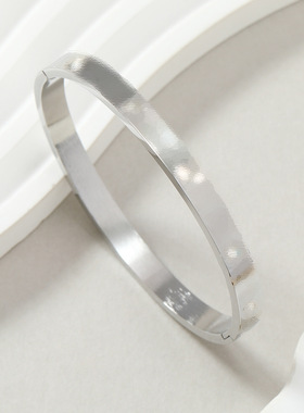 钛钢镶钻锆石极简手镯