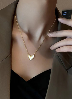 新款钛钢金色爱心项链