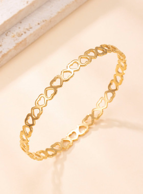 跨境时尚钛钢爱心手镯