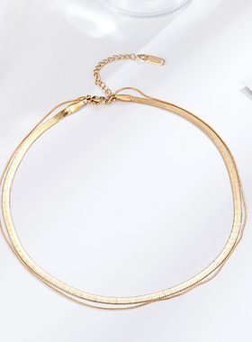 极简风金色蛇骨锁骨链