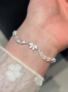 法式银色镶钻蝴蝶结手链