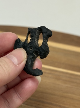 由字 /精品迷你太湖石手把件小吊坠 原石狗洞黑 桌面小摆件 微型