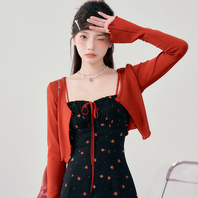 ຊຸດເສື້ອ cardigan ດອກ suspender ສອງສິ້ນ