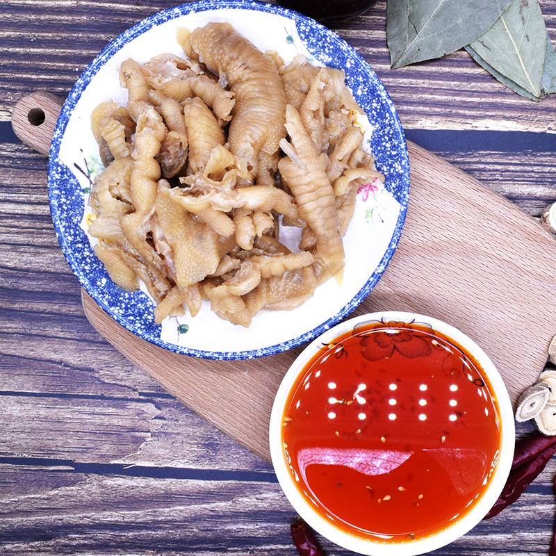 开洪牌麻辣凤爪脱骨鸡爪红油香辣无骨鸡脚卤味四川小零食网红去骨 - 图1