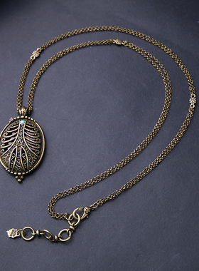 欧美风格碎金缕空宝盒长款颈链