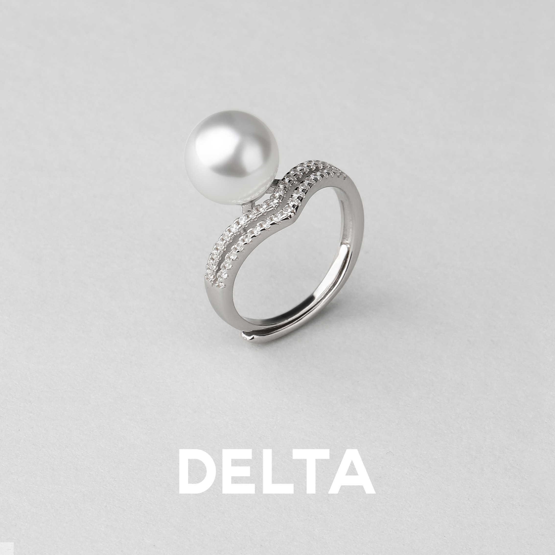 Light luxury and high-end crown pearl ring