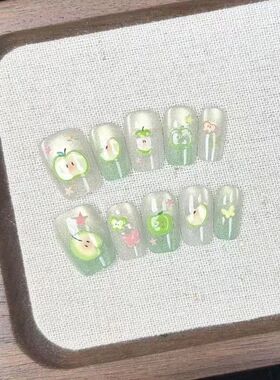 春日苹果冰酒碎碎冰爆闪猫眼穿戴甲短款显白渐变绿色精致立体感
