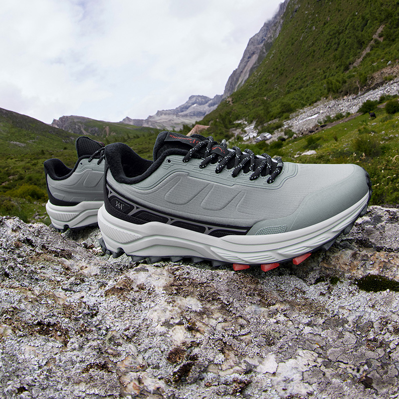 361户外雨屏加绒男鞋2024冬季新款防泼水加毛保暖跑鞋缓震运动鞋