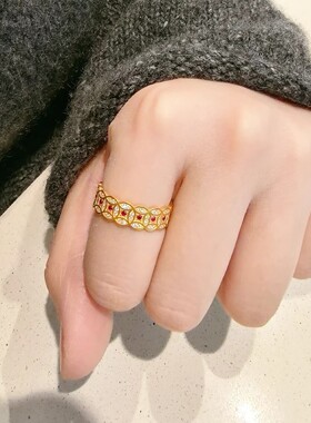 黄金色点钻红宝石唐潮金钱币戒指女款复古风华贵典雅铜钱食指指环