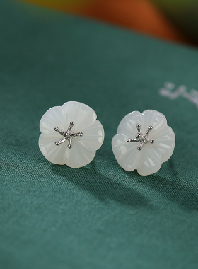 辰锦 s925纯银镀金镶嵌和田玉白玉梅花女款 百搭耳钉耳饰复古国风