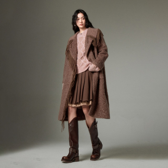 Oversized cashmere wool coat with fringe collar