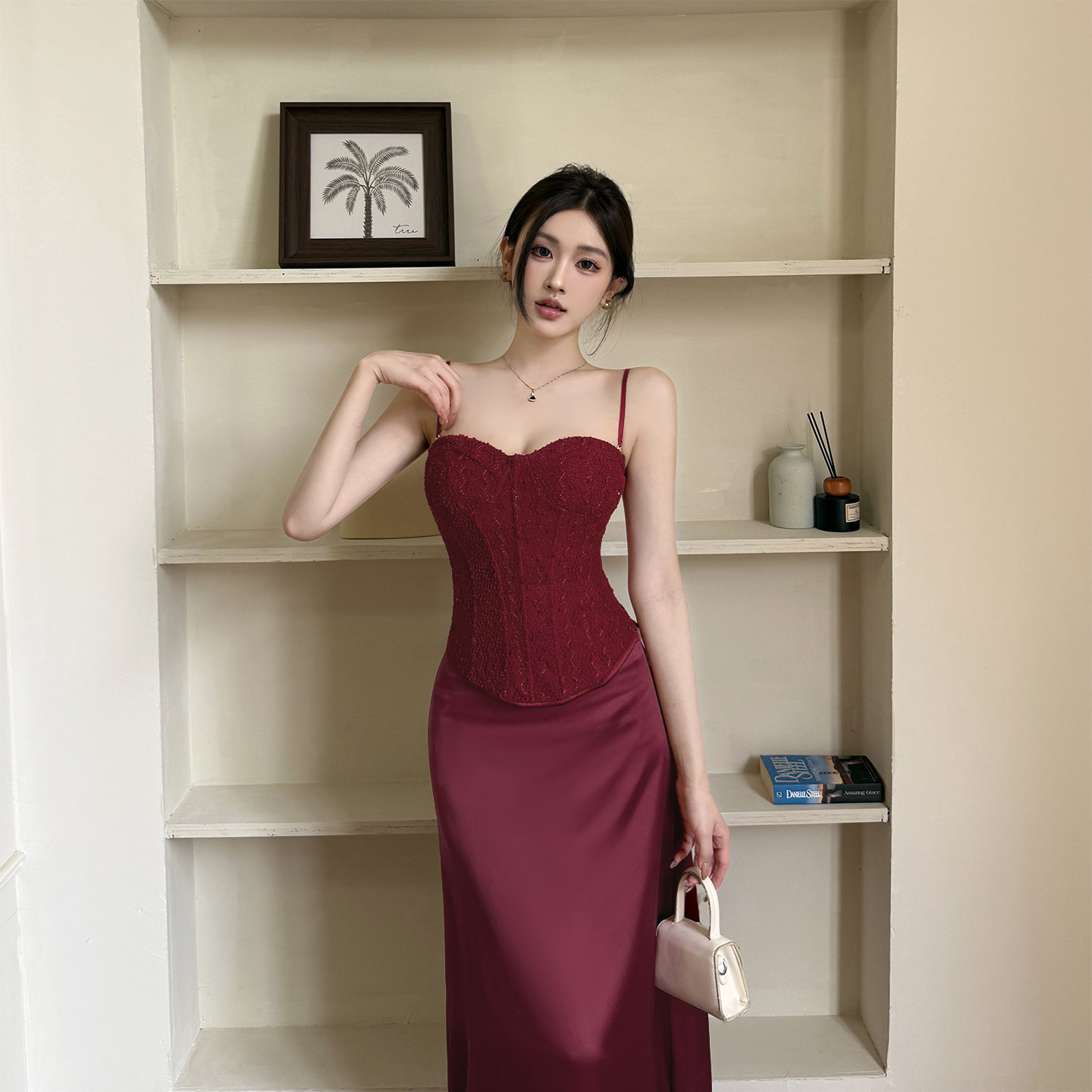 instahot 高级感鱼骨吊带上衣+缎面半身裙轻熟绝美新年穿搭两件套,淘宝优惠券,粉丝福利购,淘宝优惠卷