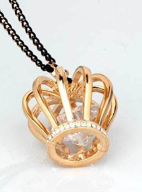 韩版新款女皇冠镶锆石气质项链轻奢小众女款锁骨链吊坠长款毛衣链