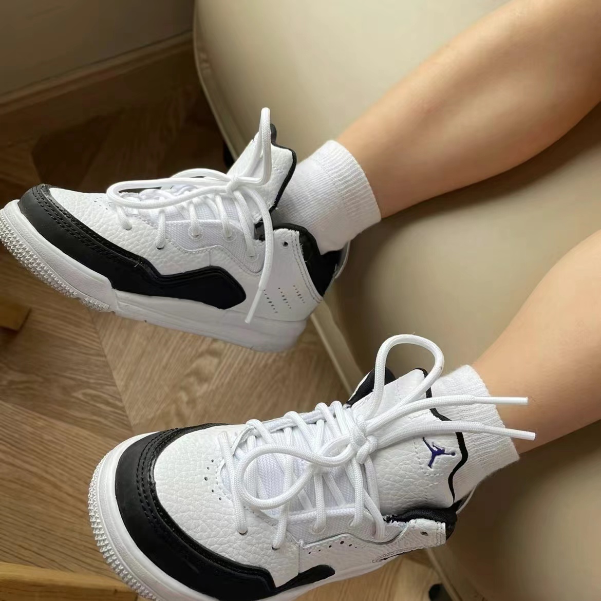 Nike/耐克JORDAN COURTSIDE 23 PS运动童鞋休闲小白鞋AQ7734-104 - 图0