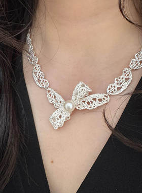 仿珍珠蕾丝镂空蝴蝶结项链新款优雅甜美气质锁骨链轻奢高级感颈链