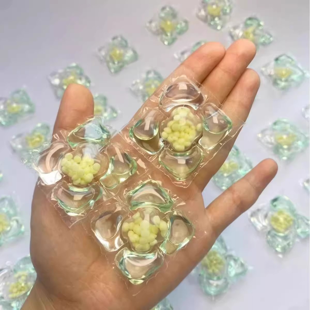 山茶花洗衣凝珠留香珠5D五合一洁净强力去污洗衣液球