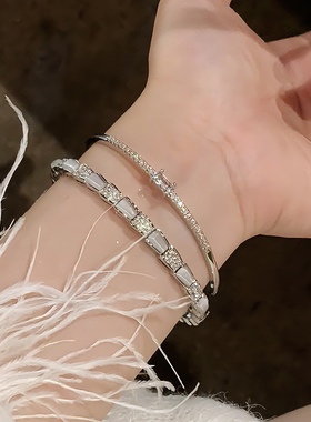 白贝母灵蛇开口手镯女