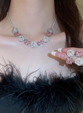 繁花仙女玫瑰花粉方宝石项链