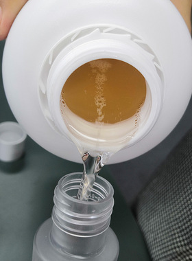 二裂酵母精华护肤品牌保湿精华水