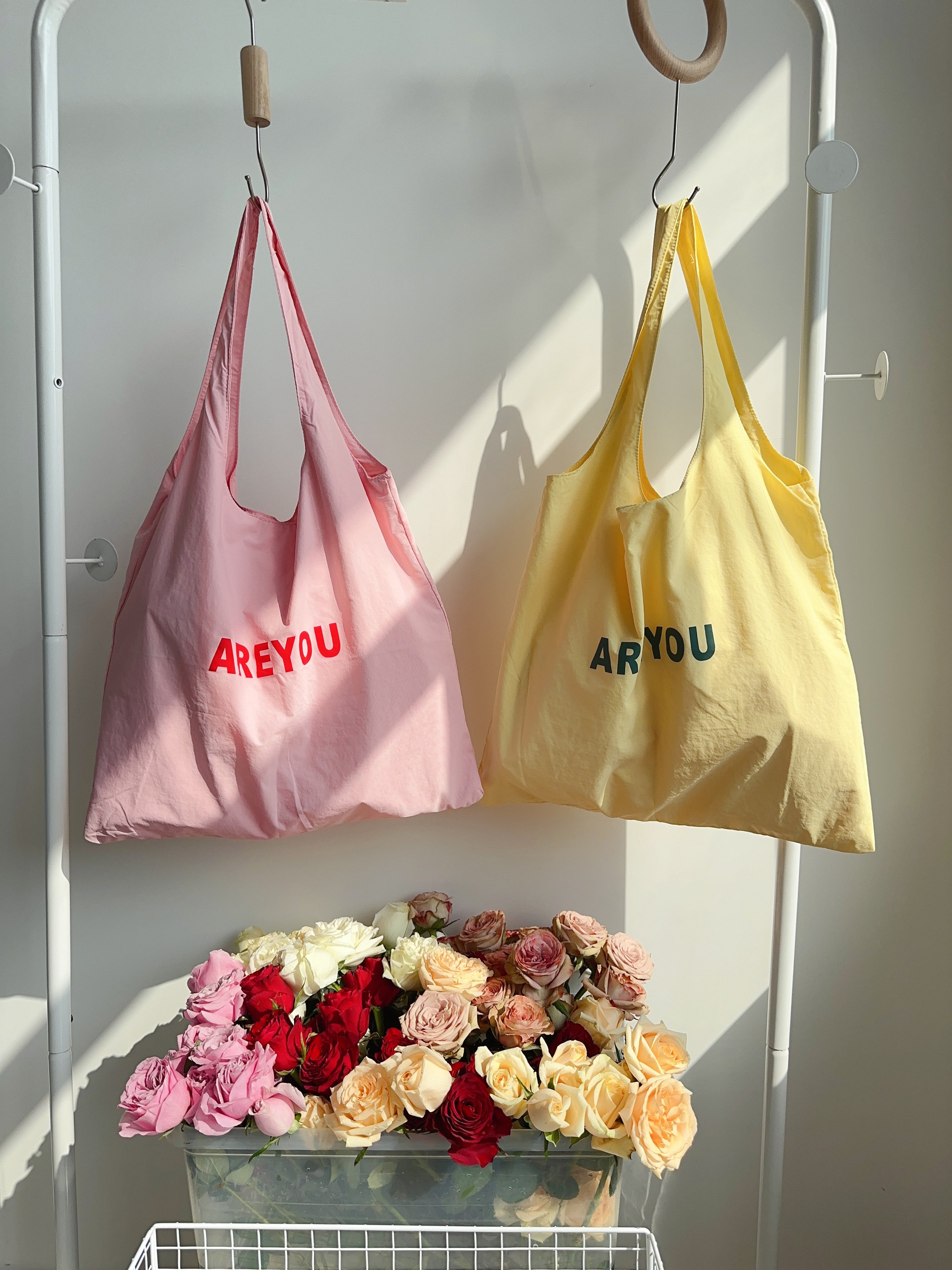 单肩包新款字母购物袋百搭女设计师款帆布包大容量薄款潮布包,淘宝优惠券,粉丝福利购,淘宝优惠卷