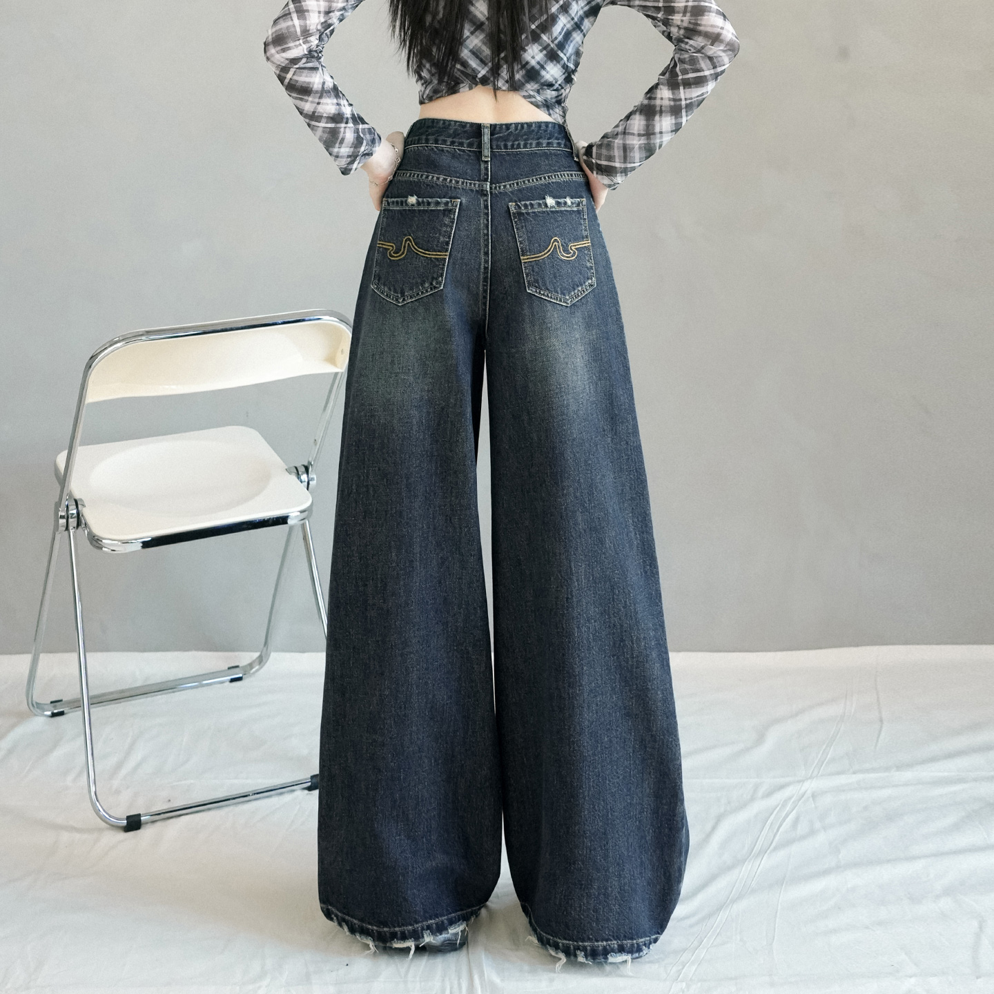 牛仔裤女春秋新款复古蓝美式水洗做旧磨毛设计高腰宽松垂感阔腿裤 - 图2