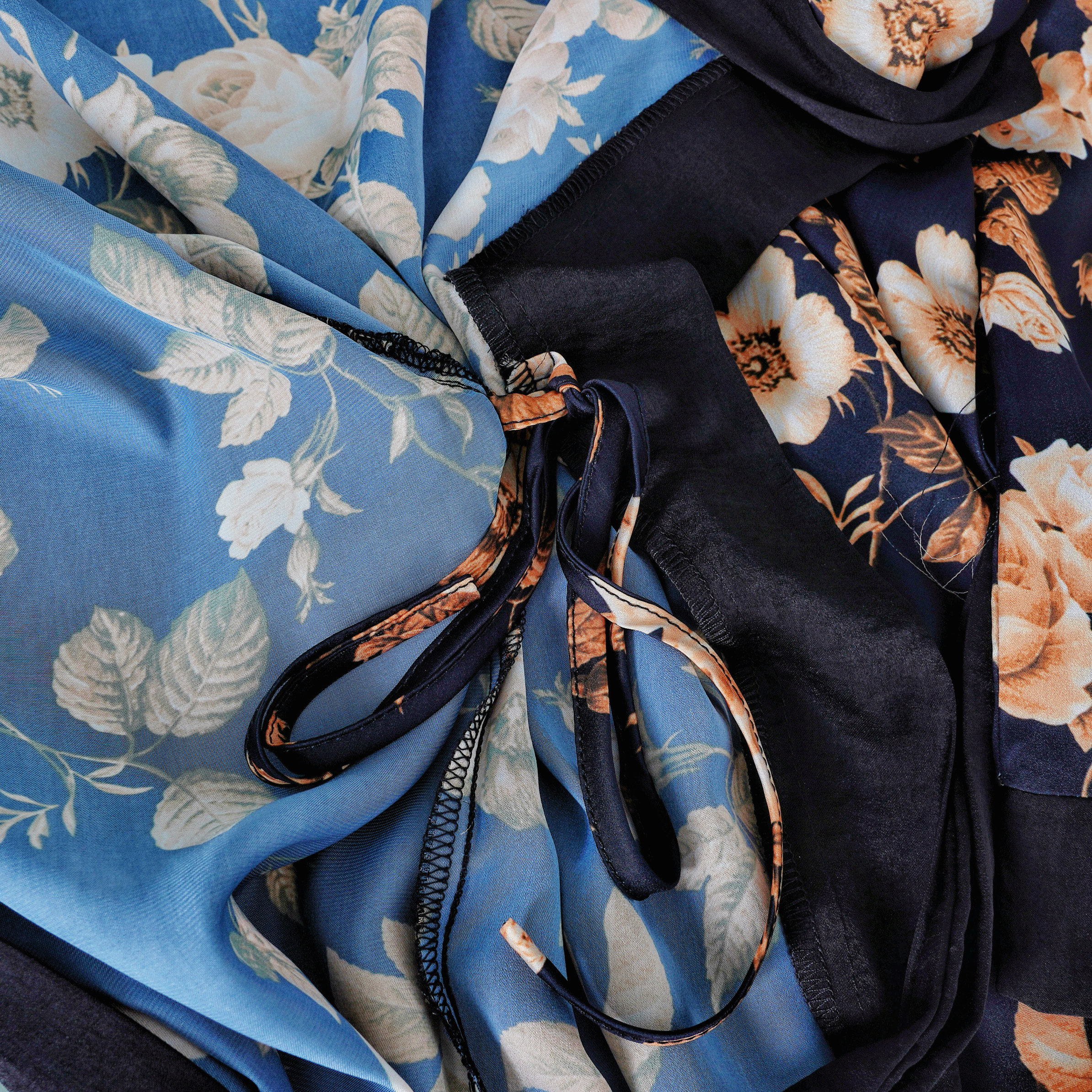 西班牙PM 女款 复古蓝底花卉印花系带垂感睡袍,淘宝优惠券,粉丝福利购,淘宝优惠卷