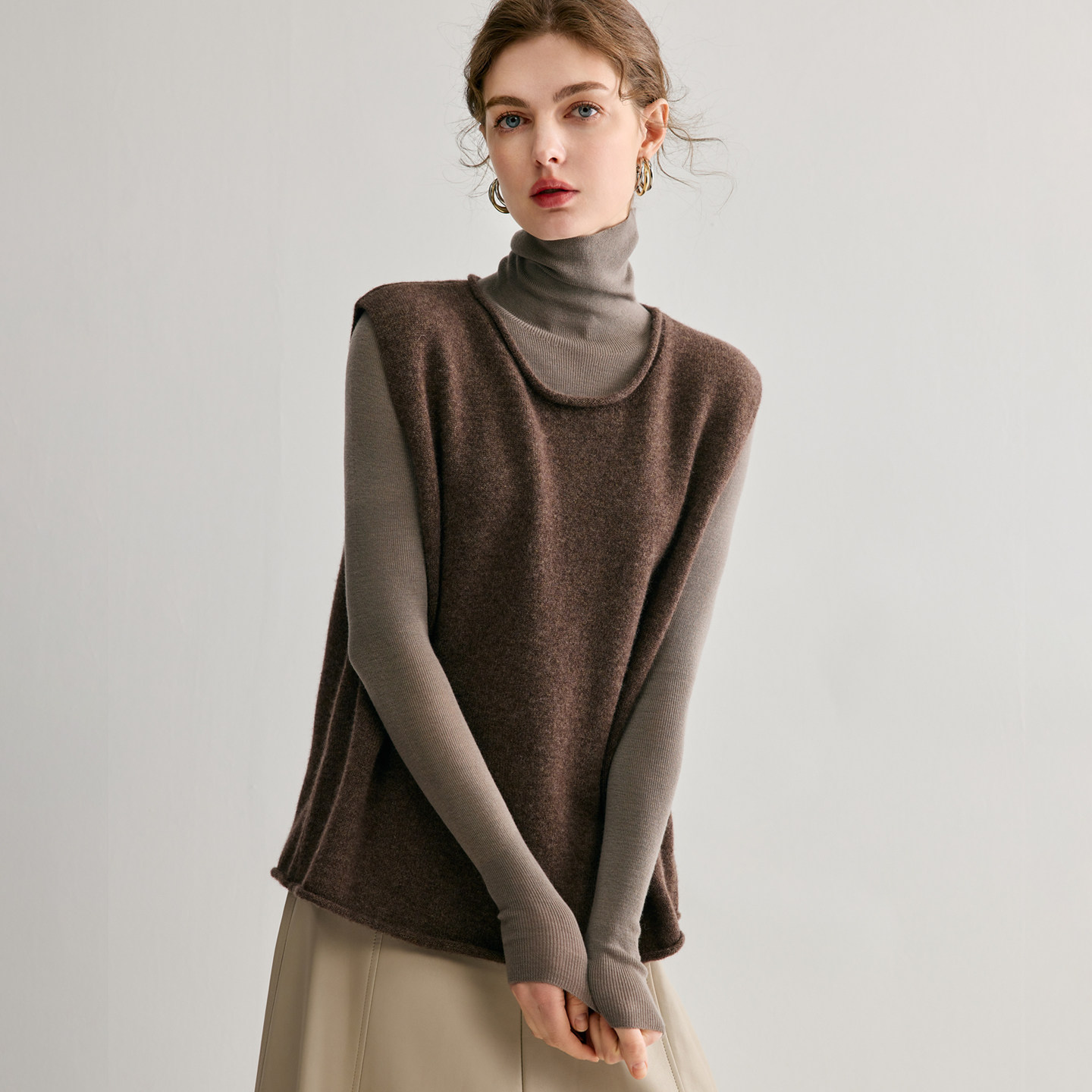 圆领无袖康赛妮100%纯山羊绒针织马甲女套头叠穿宽松百搭毛衣背心,淘宝优惠券,粉丝福利购,淘宝优惠卷