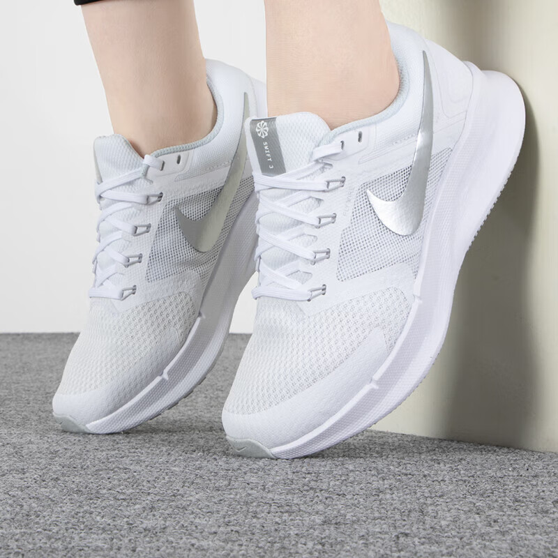 Nike耐克女鞋RUN SWIFT 3网面透气缓震运动训练跑步鞋DR2698-101-图1