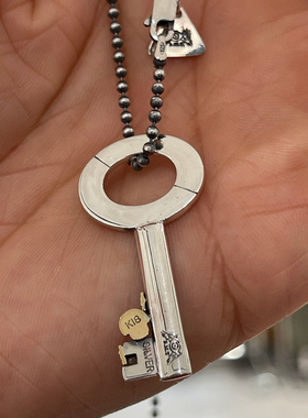 18K金躲猫猫骷髅钥匙项链