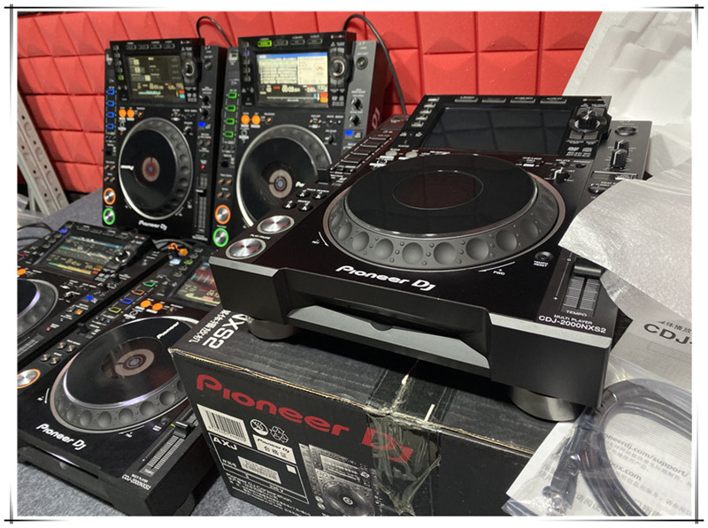 特价先锋打碟机 9新原装货 cdj 2000nxs2全国保修质量问题包退-图0