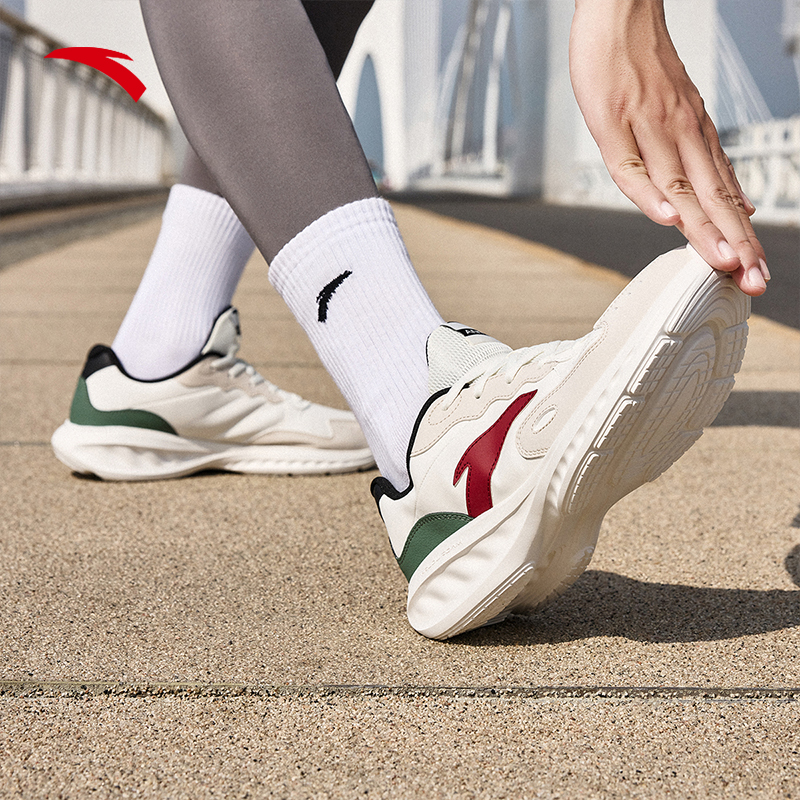 安踏星云丨轻质软底加绒跑步鞋男缓震通勤革面防泼水运动鞋休闲鞋