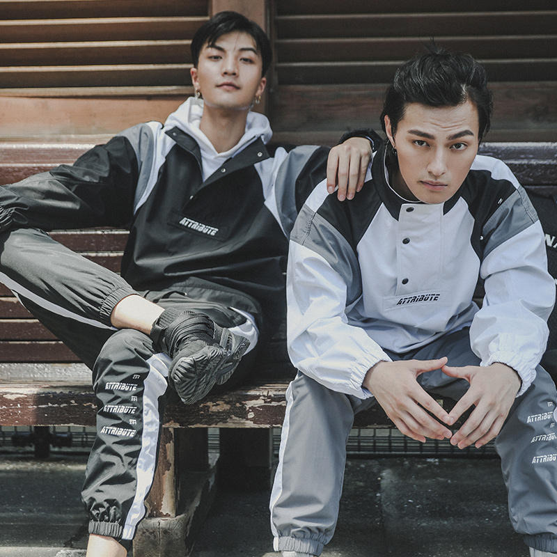 新款梭织运动安踏外套男潮 2018 发货 9.10 系列栅售 ATTRIBUTE 新款梭织运动安踏外套男潮 2018 发货 9.10 系列栅售 ATTRIBUTE