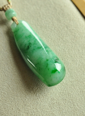 老坑冰润飘绿花A活翡翠福瓜吊坠