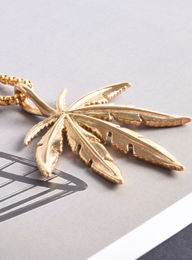 钛钢枫叶韩版吊坠项链小北同款