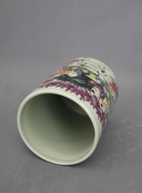 仿古风陶瓷同治粉彩童子闹春笔筒