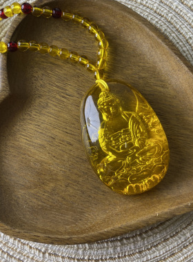金琥珀蜜蜡内雕心经千手观音阴雕吊坠项链直播货源水滴佛项链批发