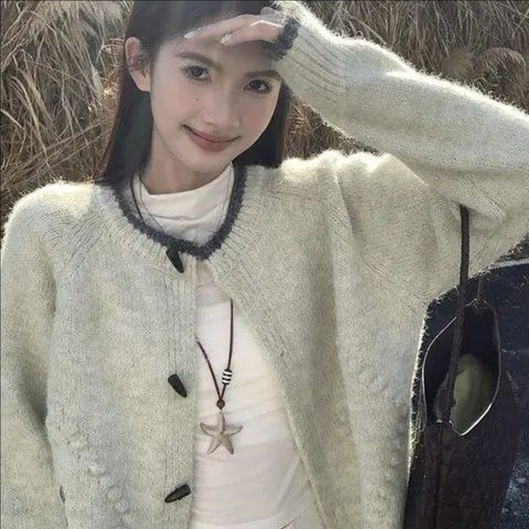 韩版圆领针织衫秋冬新款加厚宽松毛衣开衫女牛角扣打底外套上衣 - 图1