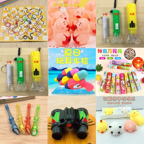 Новая игрушка критикует киоски Yiyi Wudi Source Source Kids's Night Market, светящиеся горячие продажи Creative Park Plaza Детские киоски