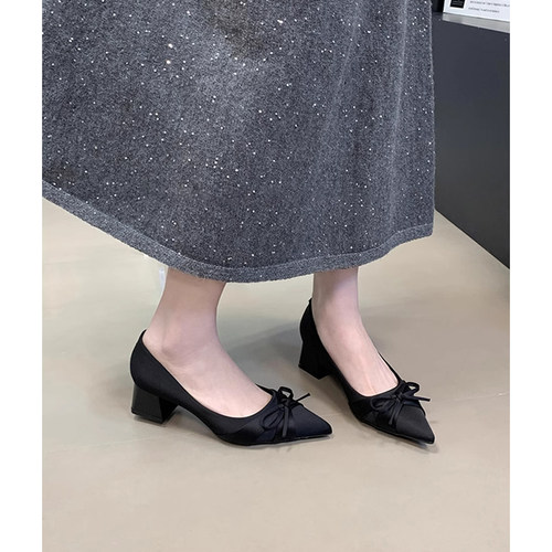 韩版气质缎面蝴蝶结尖头单鞋女2026春季新款百搭甜美浅口鞋通勤鞋 - 图3