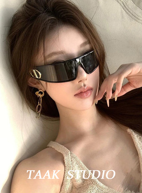 发箍墨镜高级感网红明星街拍