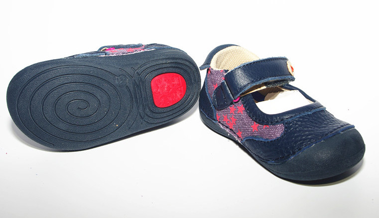 外贸原单真皮童鞋促销小牛皮宝宝鞋婴儿防滑学步鞋护脚