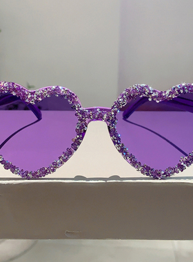 个性时尚镶钻女士爱心遮阳太阳镜