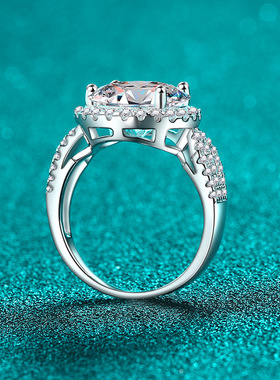 s925银镀18K金5克拉圆包莫桑石戒指优雅高级款镀PT950 铂金订婚戒