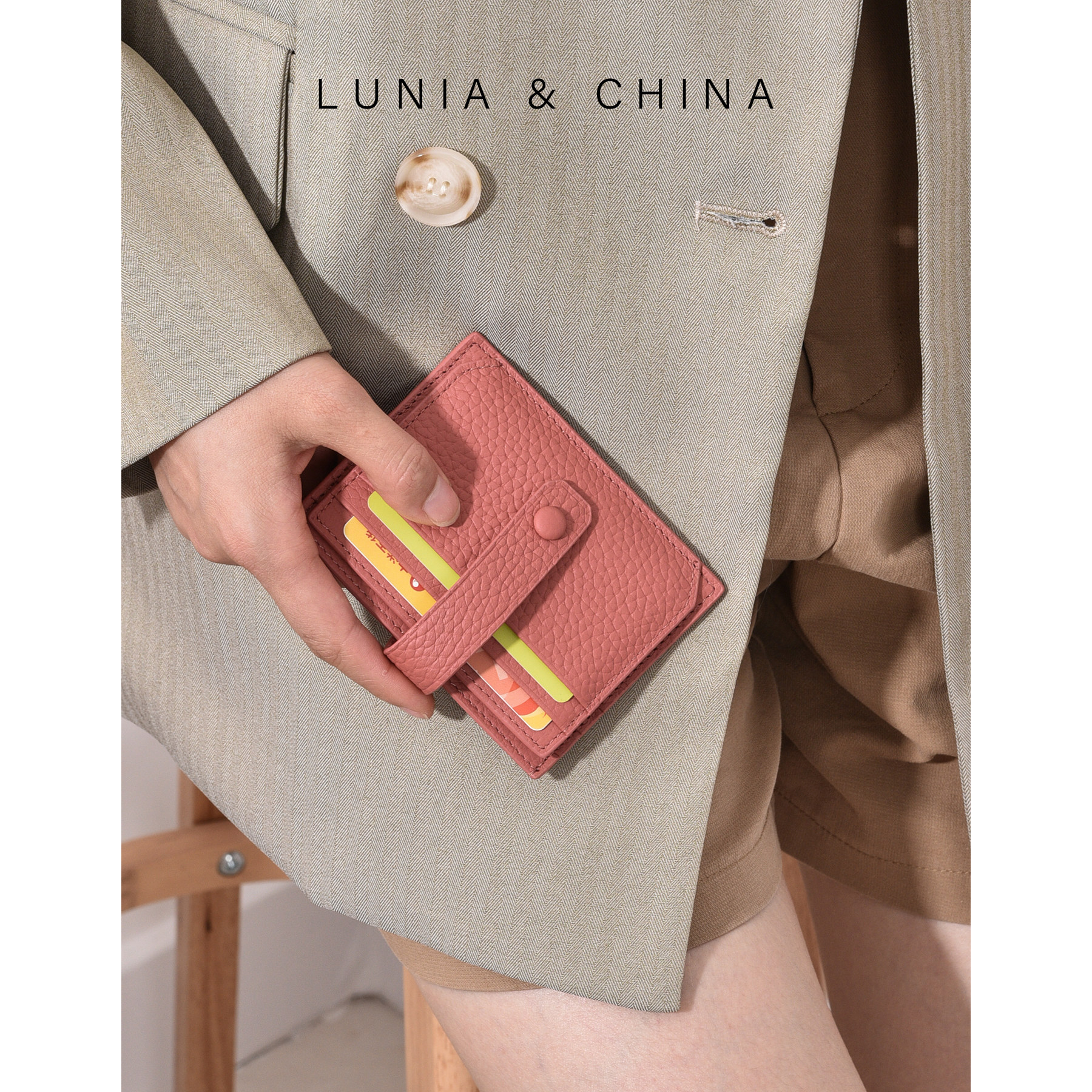 日韩真皮卡包女超薄迷你ck零钱包 路尼亚卡包