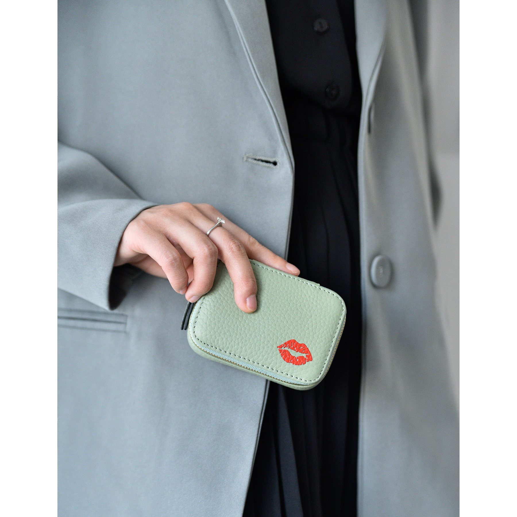 日韩迷你真皮口红包带镜子收纳包 lunia路尼亚女士包袋