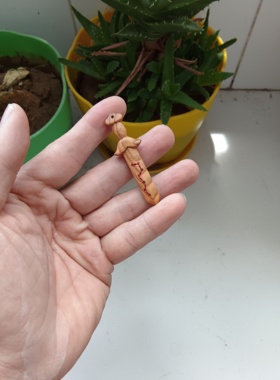 手工雕刻桃木剑长度6厘米老桃木料一体无拼接无漆原木色项链款