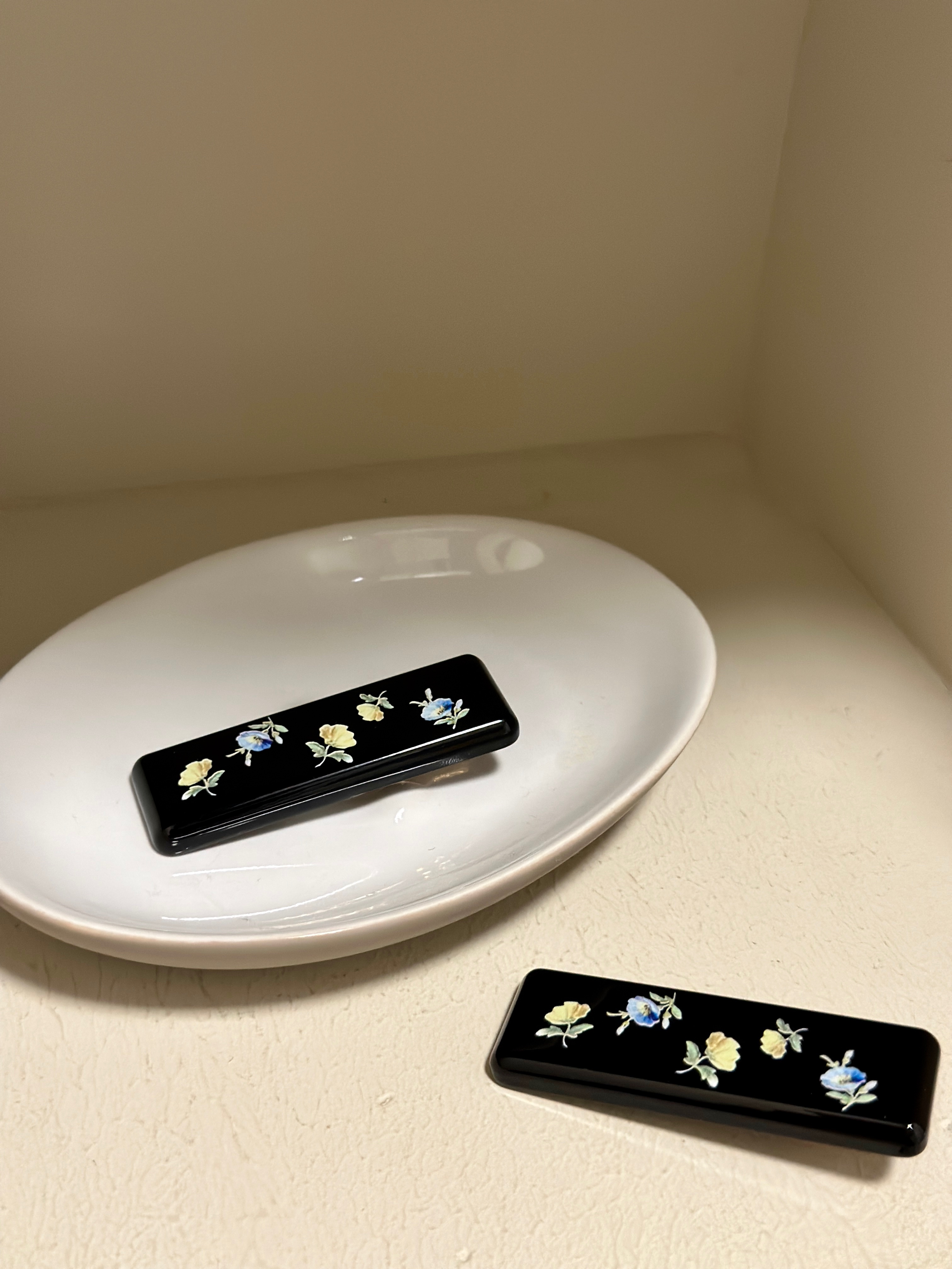 vogueess春夏新款mona印花花卉高级侧边发夹时髦气质感少女配饰 - 图3