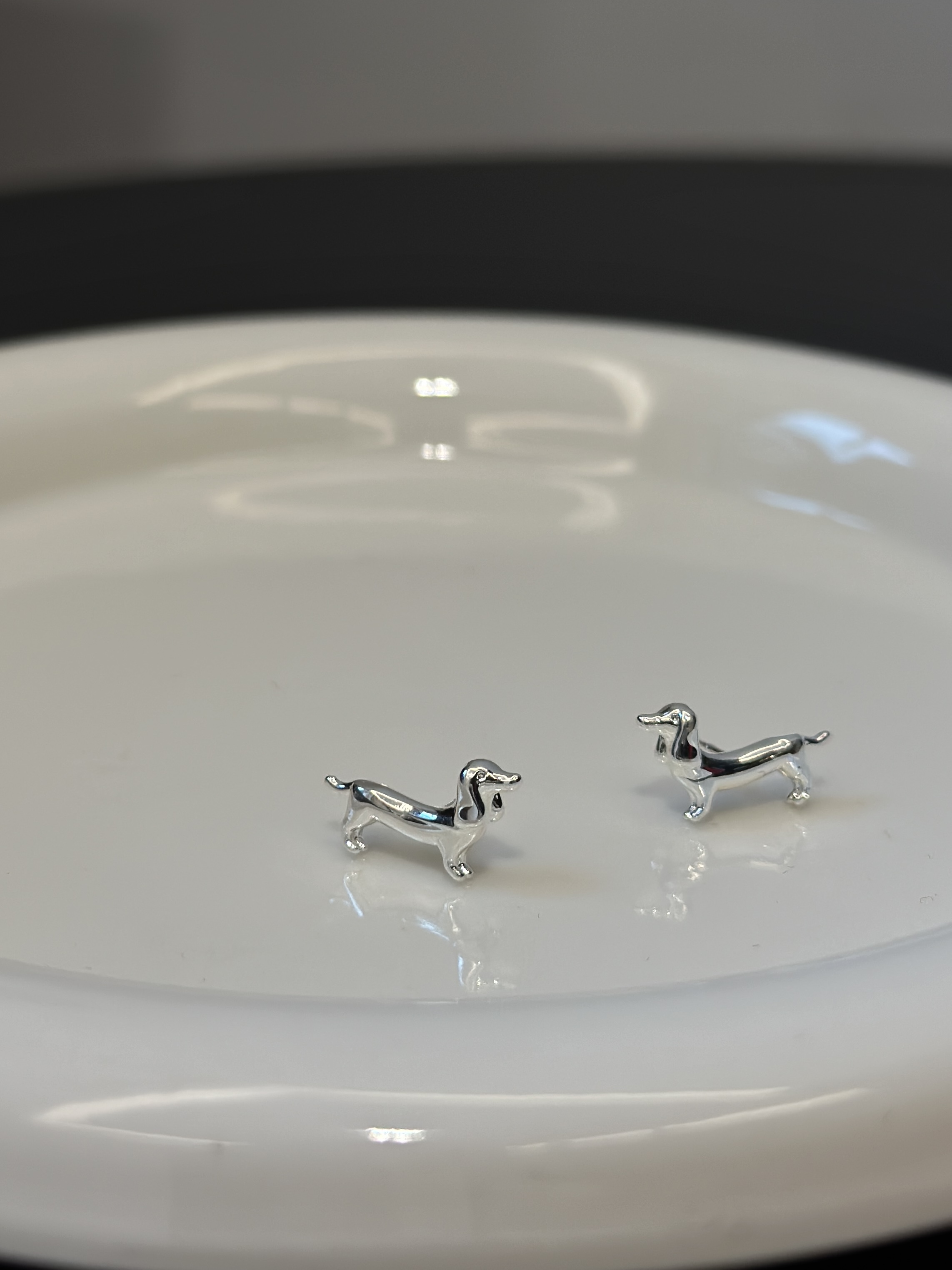 vogueess可爱小狗造型腊肠犬耳环耳钉s925银针小众设计感银色配饰 - 图0